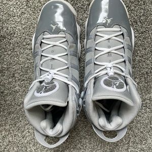 9.5 men’s Air Jordan’s. Perfect condition.